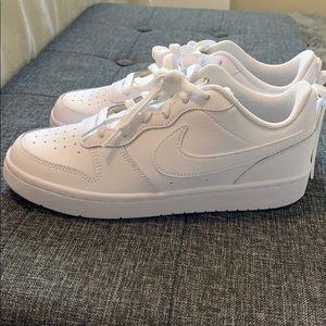 Nike triple white court side